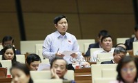 越南国会讨论《建设法修正案（草案）》