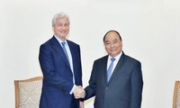 នាយករដ្ឋមន្រ្តីលោក Nguyen Xuan Phuc ទទួលជួបប្រធានសម្ព័ន្ធក្រុមហ៊ុន JP Morgan 