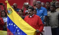 ប្រធានាធិបតីវ៉េណេស៊ុយអេឡា លោក  Nicolas Maduro បានអំពាវនាវឱ្យកងកម្លាំងប្រដាប់អាវុធរួបរួមគ្នាដើម្បីការពារប្រទេសជាតិ