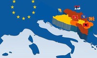 ថ្នាក់ដឹកនាំសហភាពអឺរ៉ុប និងបណ្តាប្រទេសនិងតំបន់ដែនដីនៅតំបន់ Balkan ពិភាក្សាគ្នាអំពីលទ្ធភាពនៃការចូលរួមជាសមាជិកក្នុងប្លុក EU
