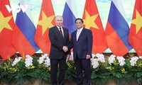 នាយករដ្ឋមន្ត្រីវៀតណាមលោក Pham Minh Chinh អញ្ជើញទទួលជួបប្រធានាធិបតីសហព័ន្ធរុស្ស៊ី លោក Vladimir Putin