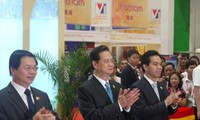 Thủ tướng Nguyễn Tấn Dũng đến Nam Ninh tham dự Hội chợ CAEXPO 9