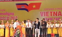 Khai mạc Hội chợ Thương mại quốc tế Việt Nam-Campuchia 2012