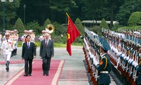 Thủ tướng Chính phủ Nguyễn Tấn Dũng hội đàm với Thủ tướng Ukraine Mykola Azarov