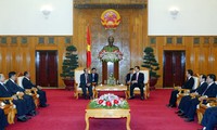 Thủ tướng Nguyễn Tấn Dũng tiếp đoàn đại biểu cấp cao Lào
