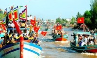 Đông đảo ngư dân dự lễ Nghinh Ông Duyên Hải, Bạc Liêu 