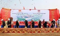 Thủ tướng Nguyễn Tấn Dũng thăm và làm việc tại tỉnh Hủa Phăn, Lào
