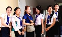 Việt Nam là nước cấp học bổng lớn nhất cho Lào