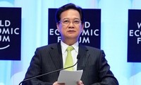 Thủ tướng Nguyễn Tấn Dũng kết thúc tham dự Diễn đàn Kinh tế Thế giới Đông Á 2013