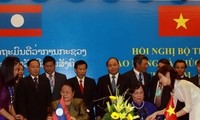 Việt Nam - Lào tăng cường hợp tác về lao động và phúc lợi xã hội