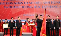 Thủ tướng Nguyễn Tấn Dũng trao tặng danh hiệu AHLĐ cho VietinBank