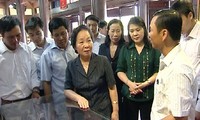 Phó Chủ tịch nước Nguyễn Thị Doan thăm xã Nam Cường, huyện Tiền Hải, Thái Bình