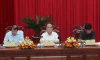 Chủ tịch Quốc hội Nguyễn Sinh Hùng thăm và làm việc tại Hậu Giang