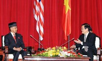 Chủ tịch nước Trương Tấn Sang đón và hội kiến với Quốc vương Malaysia 