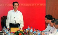 Thủ tướng Nguyễn Tấn Dũng làm việc với lãnh đạo chủ chốt tỉnh Quảng Ngãi