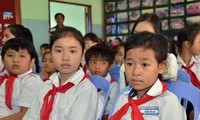Học sinh con em Việt kiều tại Campuchia khai giảng năm học mới