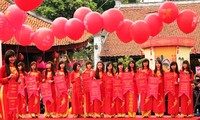 Ngày thơ Việt Nam: Mùa xuân đất nước từ Điện Biên tới Trường Sa