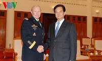 Thủ tướng Nguyễn Tấn Dũng tiếp Chủ tịch Hội đồng Tham mưu trưởng Liên quân Hoa Kỳ