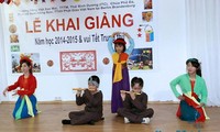 Trường dạy tiếng Việt cho học sinh ở Berlin tưng bừng khai giảng