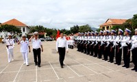 Chủ tịch nước Trương Tấn Sang thăm các đơn vị Hải quân tại Cam Ranh