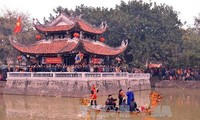 Bắc Ninh: Du khách tấp nập trẩy hội Lim nghe Quan họ 
