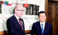 Chủ tịch nước Trương Tấn Sang hội kiến với Thủ tướng Séc và kết thúc chuyến thăm cấp Nhà nước CH Séc