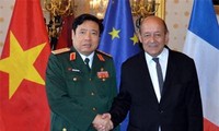 Việt Nam – Pháp tăng cường quan hệ hợp tác quốc phòng vì lợi ích của nhân dân hai nước