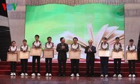Chủ tịch Quốc hội Nguyễn Sinh Hùng: Thực hiện thắng lợi công cuộc đổi mới căn bản toàn diện giáo dục