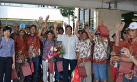 Đại sứ quán Việt Nam tại Indonesia tiễn 42 ngư dân về sum họp gia đình