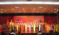 Phong trào văn hóa, văn nghệ của người Việt tại CHDCND Lào