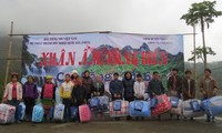 VOV5 tặng quà cho đồng bào vùng biên giới tỉnh Cao Bằng