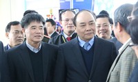 Phó Thủ tướng Nguyễn Xuân Phúc kiểm tra việc đảm bảo an ninh tại sân bay Nội Bài