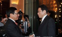 Phó Thủ tướng, Bộ trưởng Ngoại giao Phạm Bình Minh hội đàm với Bộ trưởng Ngoại giao Nhật Bản 