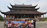 Đoàn giáo viên, học sinh Việt kiều Thái Lan thăm tỉnh Ninh Bình