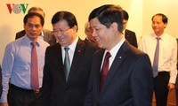 Phó Thủ tướng Trịnh Đình Dũng thăm Đại sứ quán Việt Nam tại Nhật Bản