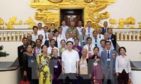 Phó Thủ tướng Vương Đình Huệ gặp mặt đoàn đại biểu người có công tỉnh Quảng Ngãi
