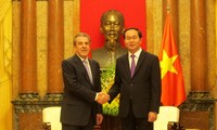 Chủ tịch nước Trần Đại Quang tiếp cựu Tổng thống Chile Eduardo Frei Ruiz-Tagle