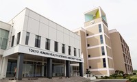 Khánh thành Trường Đại học Y khoa Tokyo