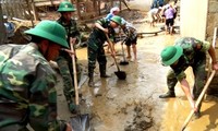 Cứu trợ khẩn cấp người dân bị ảnh hưởng lũ quét tại Lào Cai 