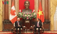 Chủ tịch nước Trần Đại Quang tiếp Bộ trưởng Ngoại giao Canada Stephane Dion