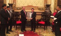 Chủ tịch UBND Thành phố Hồ Chí Minh tiếp Tổng Bí thư Đảng Lao động Mexico