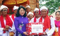 Phó Chủ tịch nước Đặng Thị Ngọc Thịnh dự lễ hội Ka Tê tại Ninh Thuận 