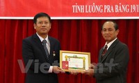Chính phủ Lào tặng Huy chương Hữu nghị tập thể và cá nhân Tổng lãnh sự quán VN tại Luang Prabang