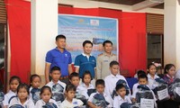 Doanh nghiệp Việt đồng hành cùng  trẻ em khuyết tật Lào