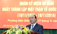 Thủ tướng Nguyễn Xuân Phúc dự Ngày hội Đại đoàn kết toàn dân tại phường Điện Biên, Hà Nội