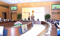 Phó Chủ tịch Thường trực Quốc hội Tòng Thị Phóng tiếp Đoàn đồng bào dân tộc thiểu số Cao Bằng