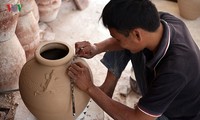 Làng gốm cổ hơn 1.000 năm tuổi bên sông Hồng