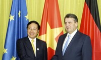 Phó Thủ tướng, Bộ trưởng Ngoại giao Phạm Bình Minh gặp Bộ trưởng Ngoại giao Đức Sigmar Gabriel