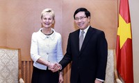 Phó Thủ tướng, Bộ trưởng Ngoại giao Phạm Bình Minh tiếp Thống đốc Vùng Ostergotland, Thuỵ Điển