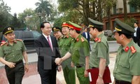 Chủ tịch nước Trần Đại Quang thăm và làm việc với Công an tỉnh Phú Thọ 